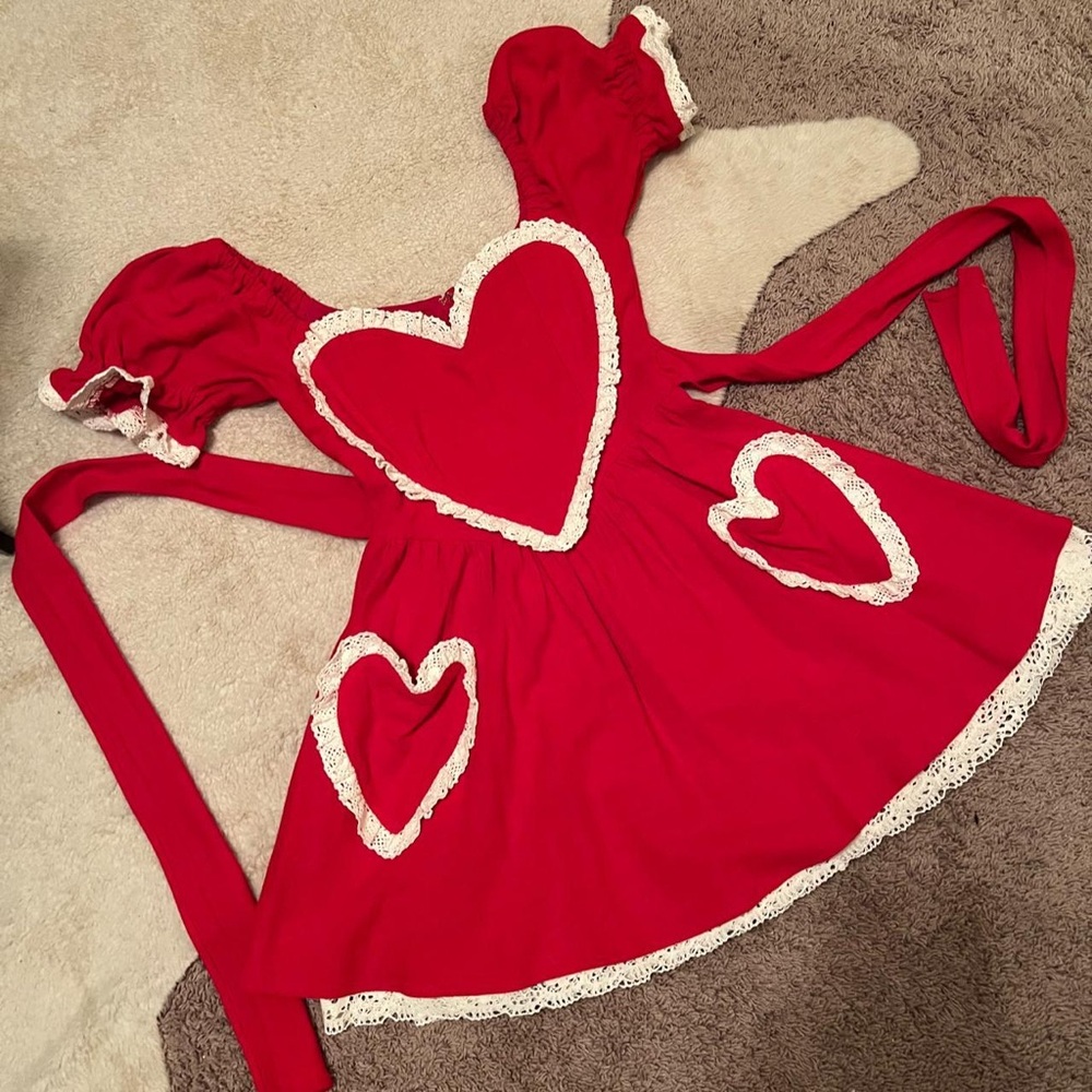 Fashion brand company VALENTINE VIRGIN LINEN
MINI DRESS heart red